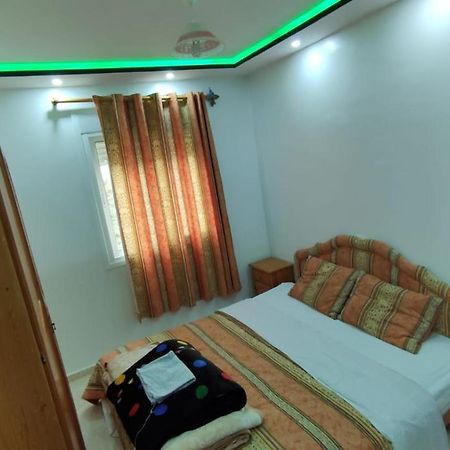 Lovely Two Bedrooms Apartment Tangier Exterior photo